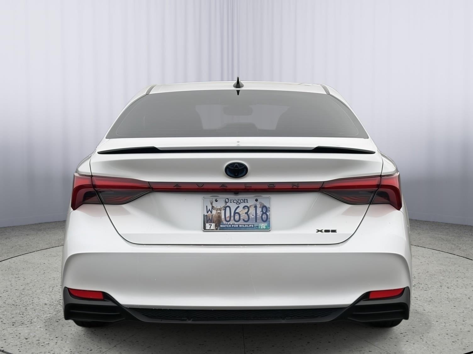 2022 Toyota Avalon Hybrid XSE Nightshade