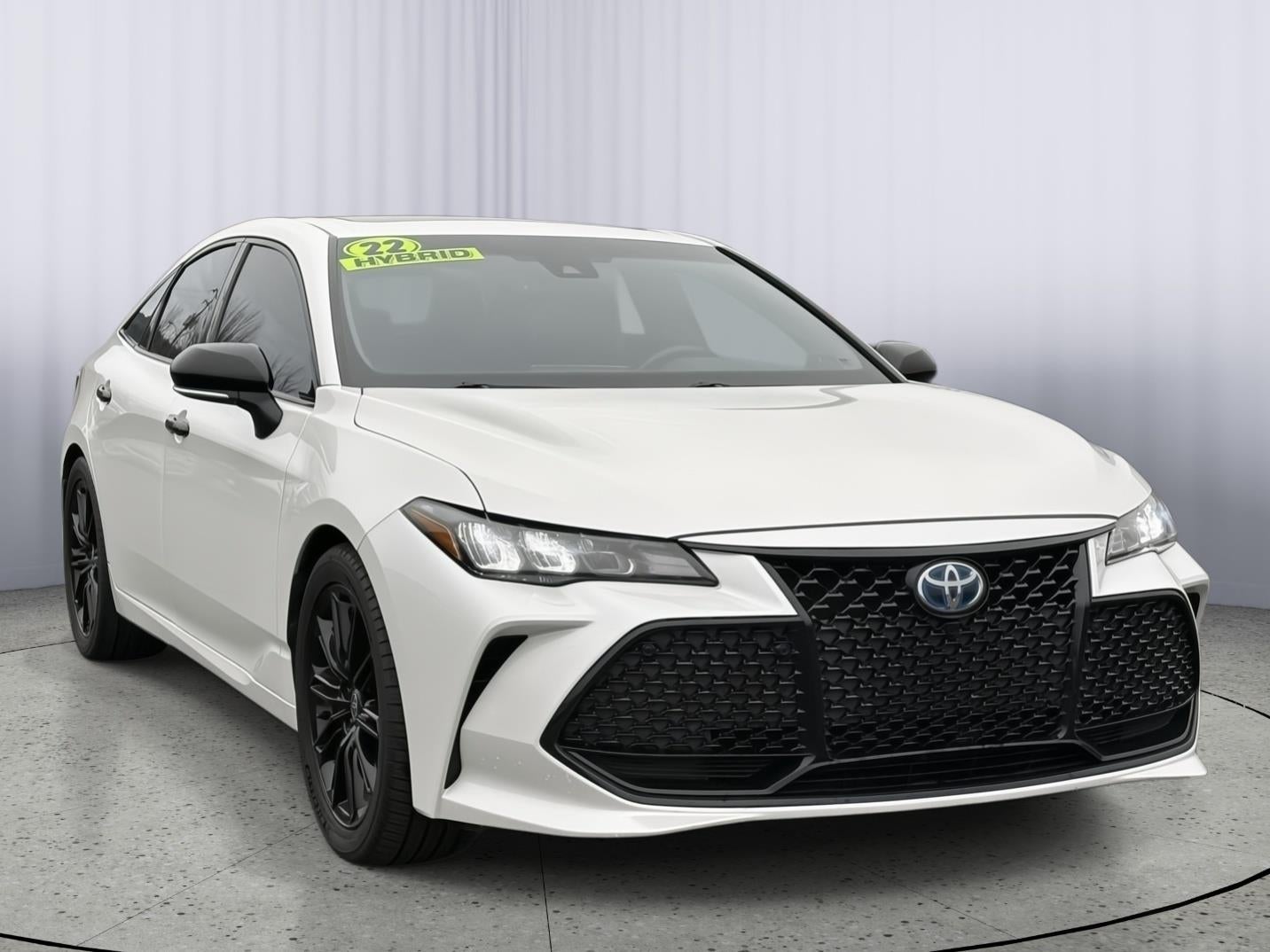 2022 Toyota Avalon Hybrid XSE Nightshade