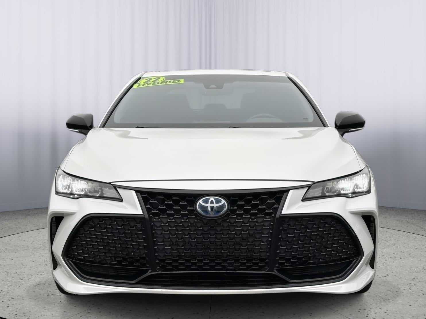2022 Toyota Avalon Hybrid XSE Nightshade