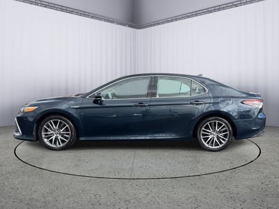 2021 Toyota Camry Hybrid XLE
