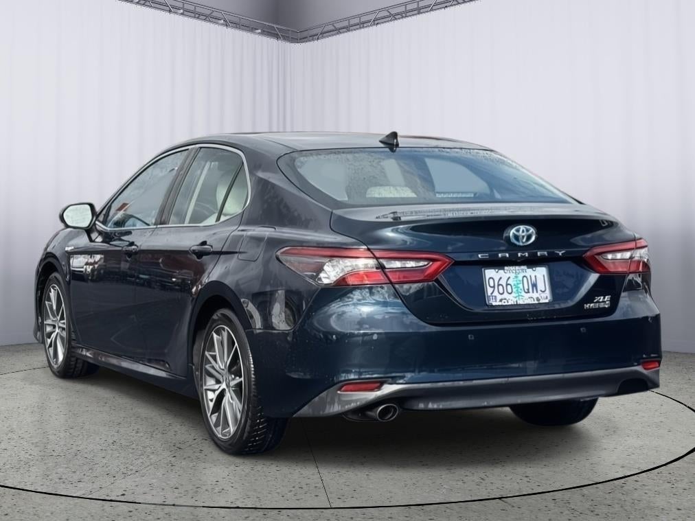 2021 Toyota Camry Hybrid XLE