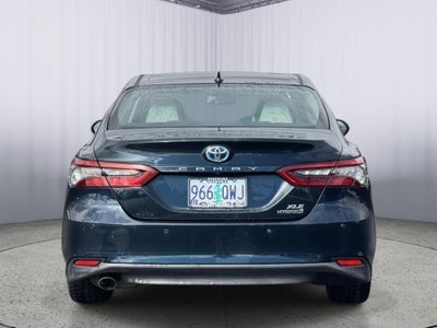 2021 Toyota Camry Hybrid XLE