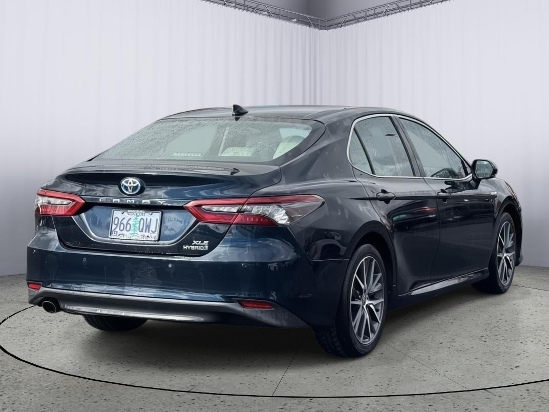 2021 Toyota Camry Hybrid XLE