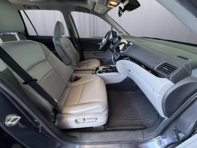 2019 Honda Pilot Touring 8-Passenger