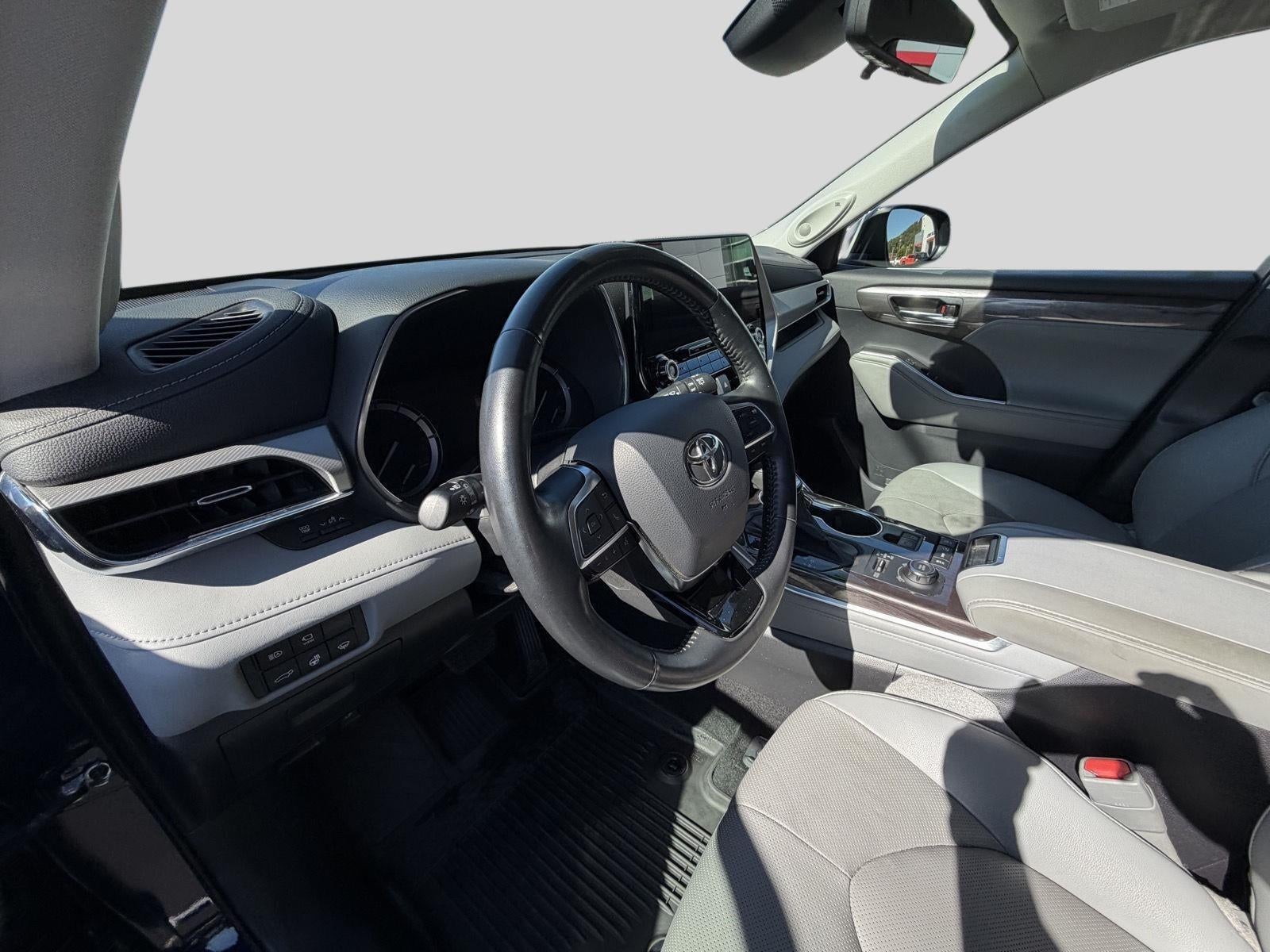2021 Toyota Highlander Platinum
