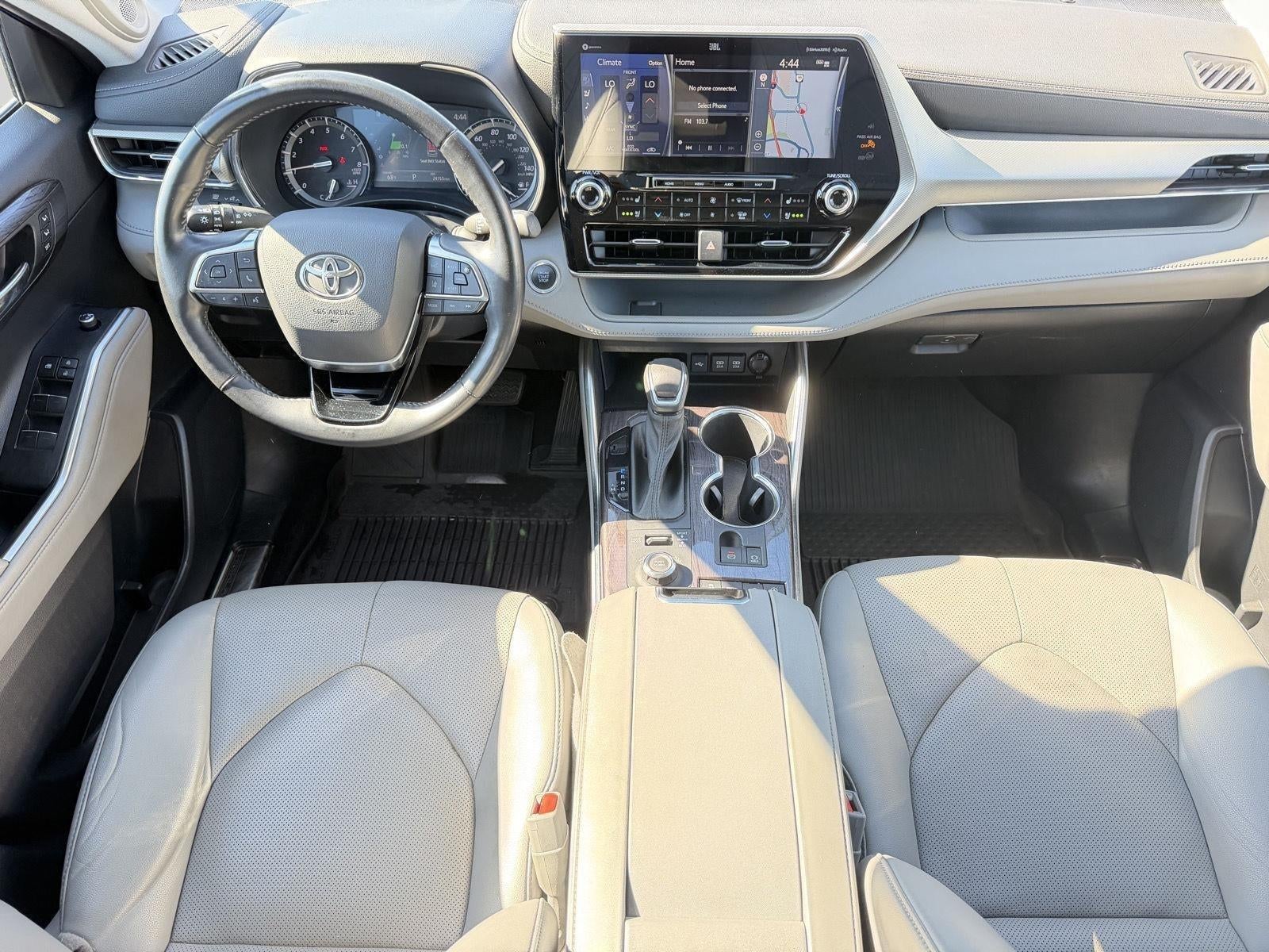2021 Toyota Highlander Platinum