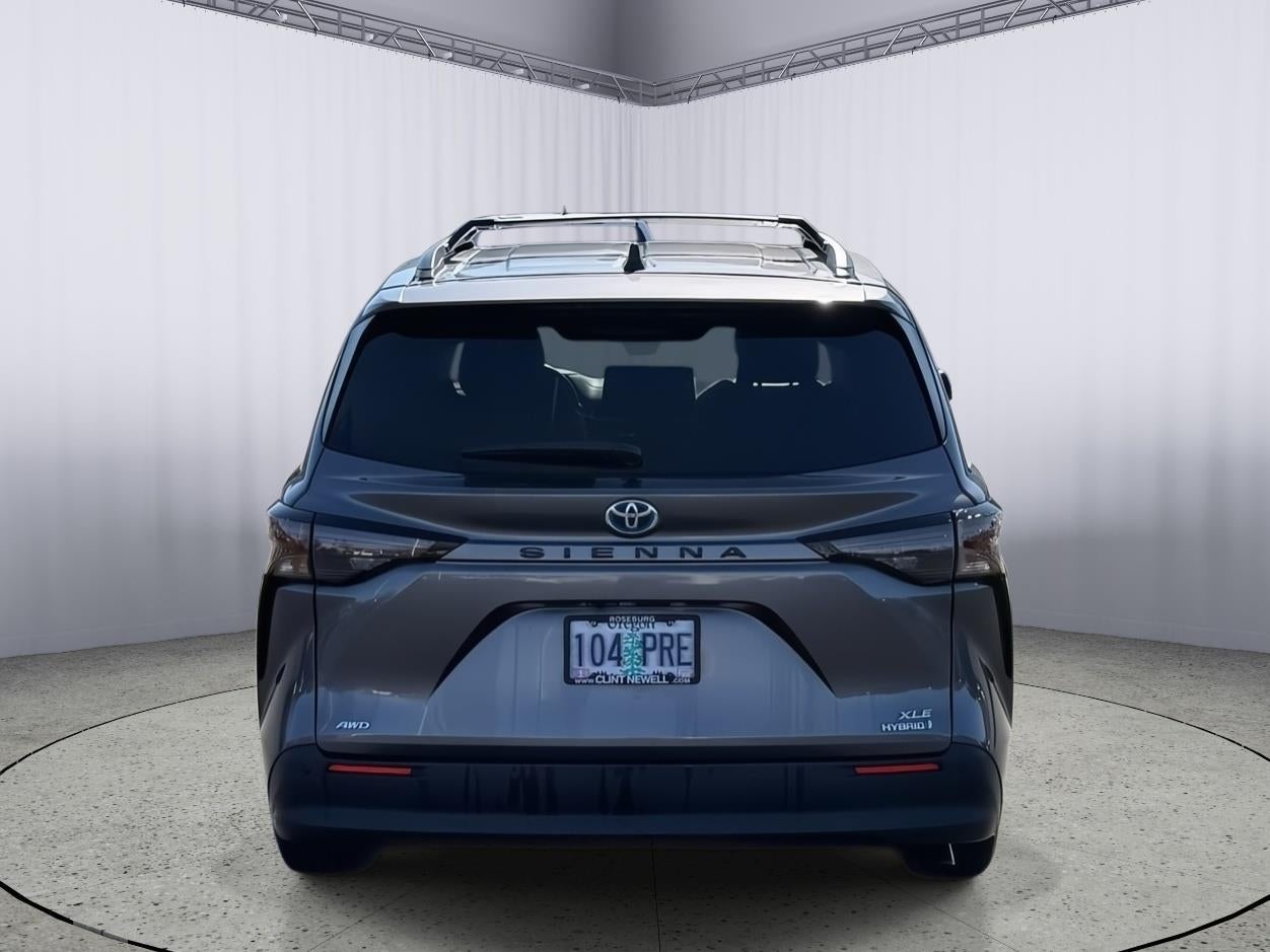 2024 Toyota Sienna XLE