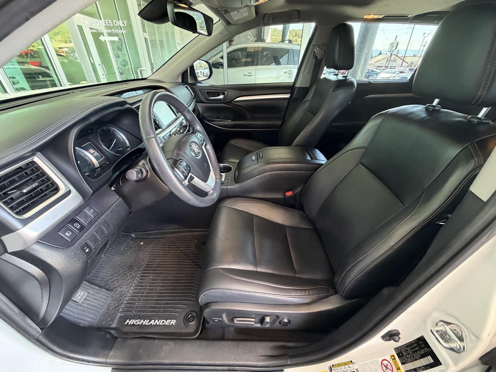 2019 Toyota Highlander SE