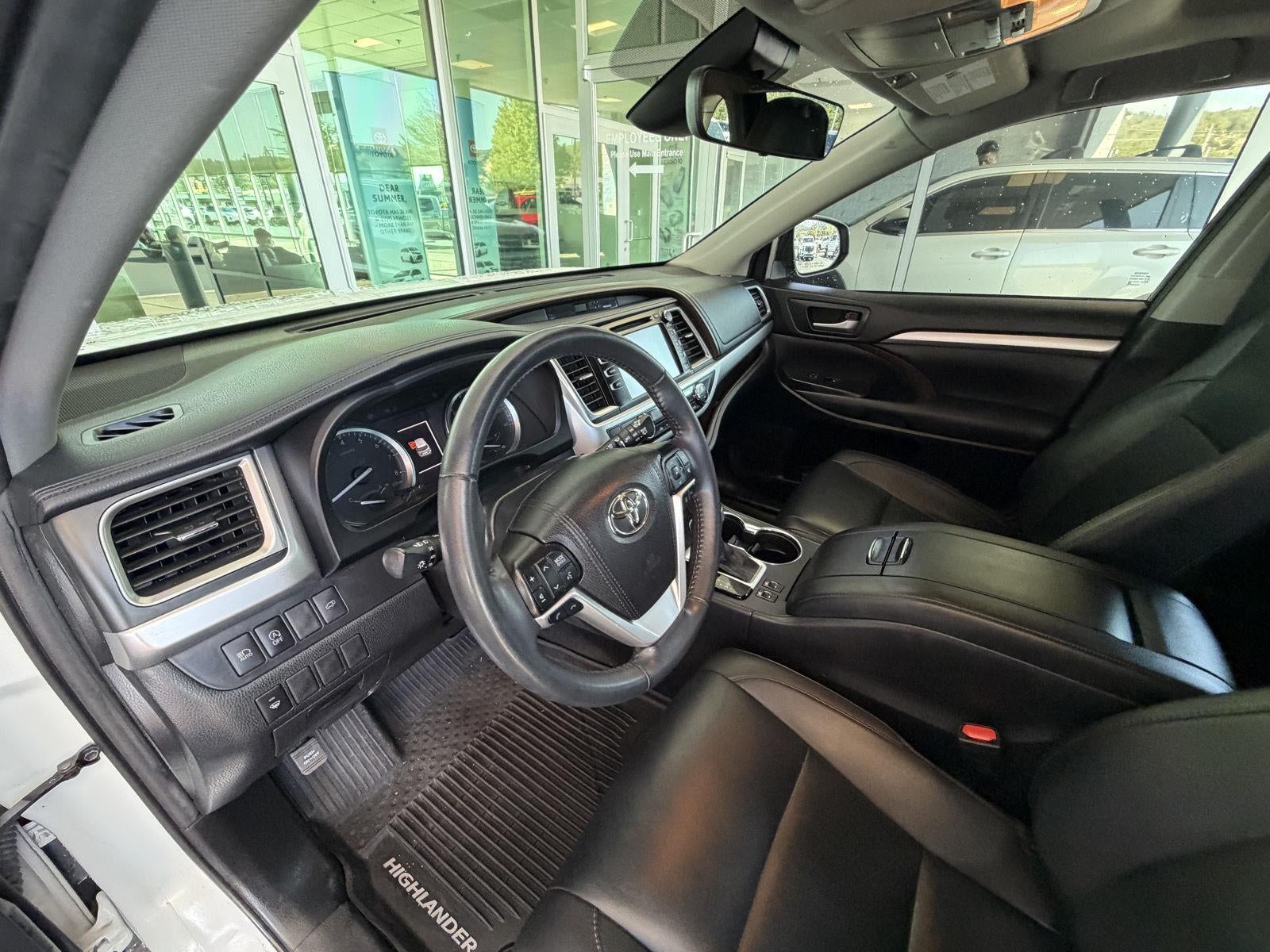 2019 Toyota Highlander SE