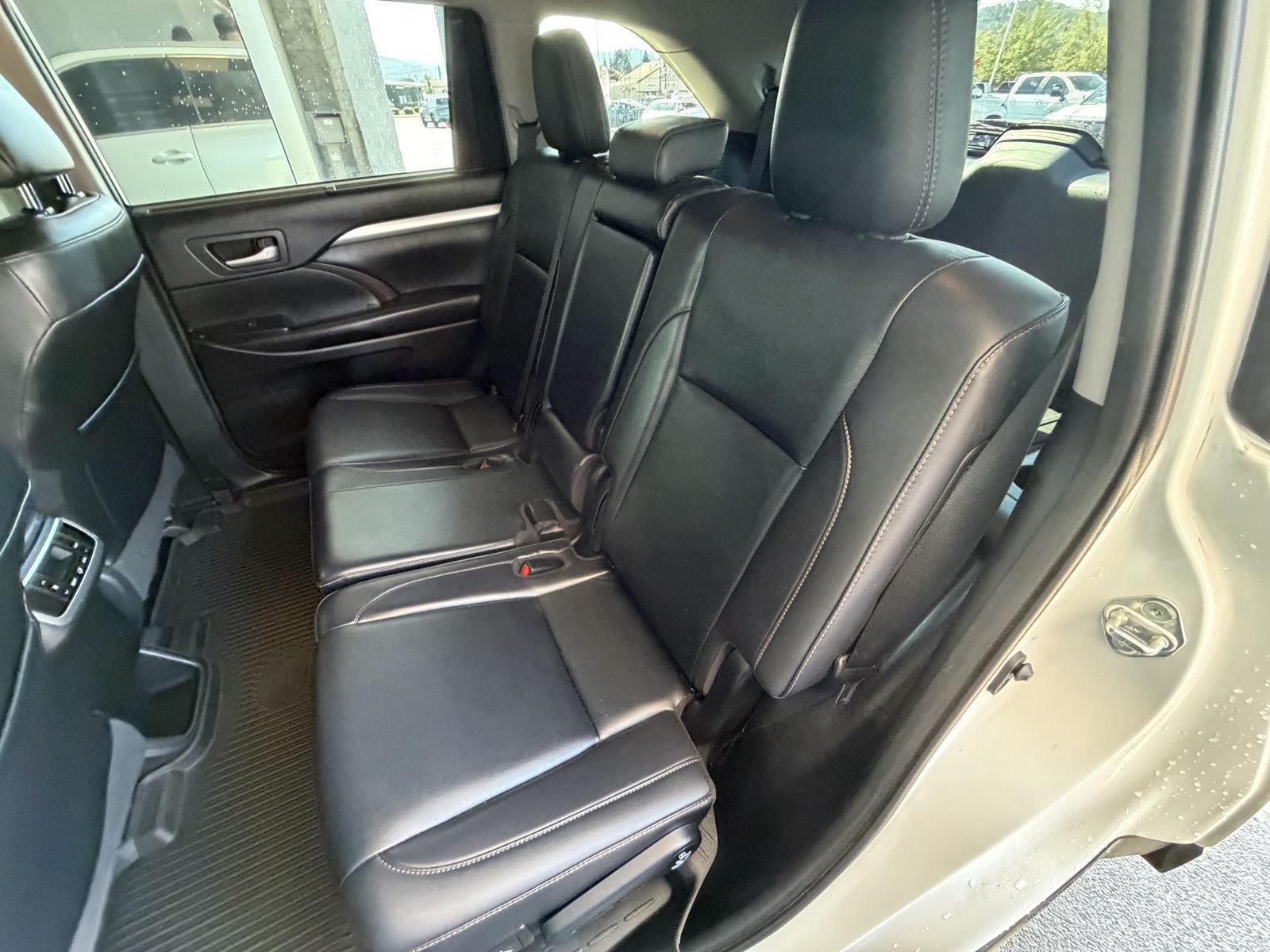 2019 Toyota Highlander SE