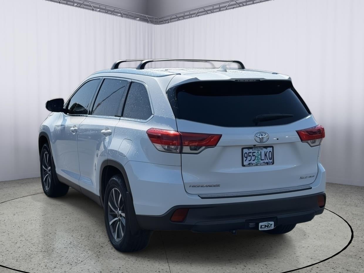 2019 Toyota Highlander SE