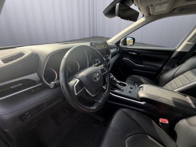 2023 Toyota Highlander Hybrid XLE