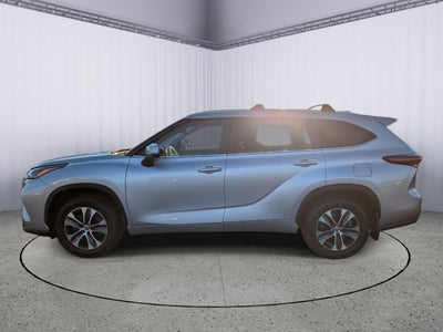 2024 Toyota Highlander Hybrid XLE