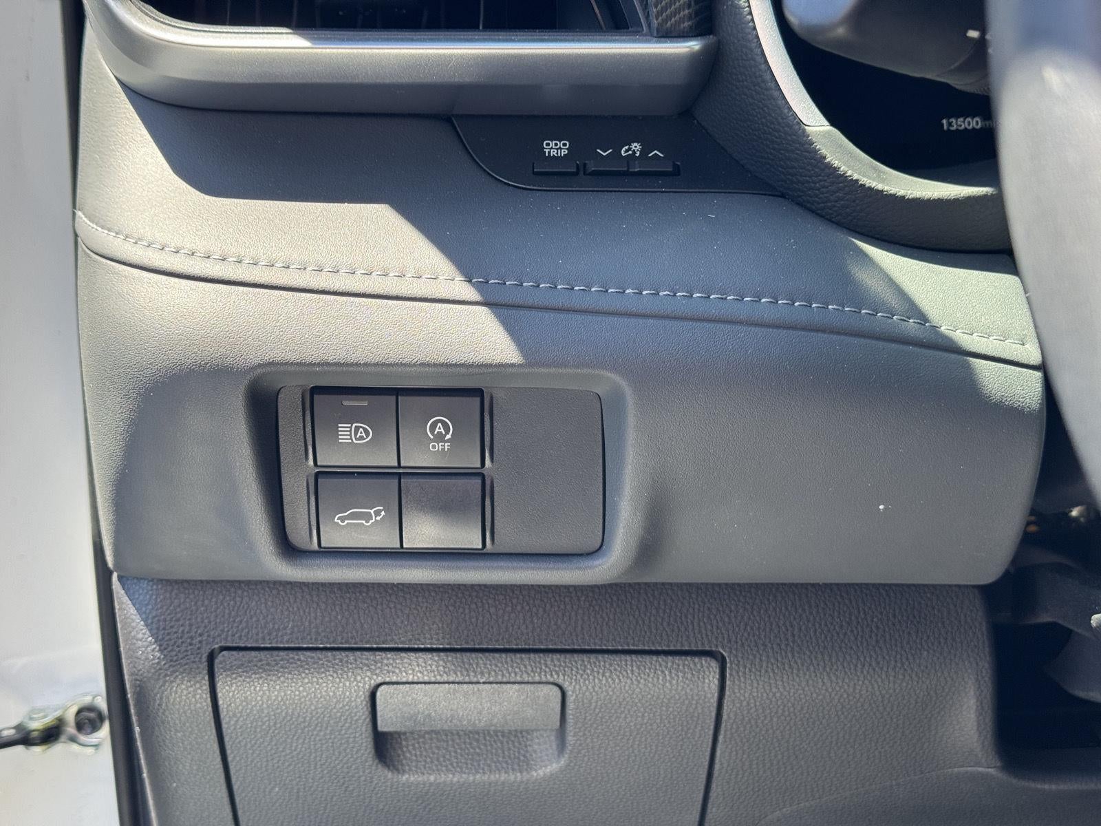 2025 Toyota Highlander LE