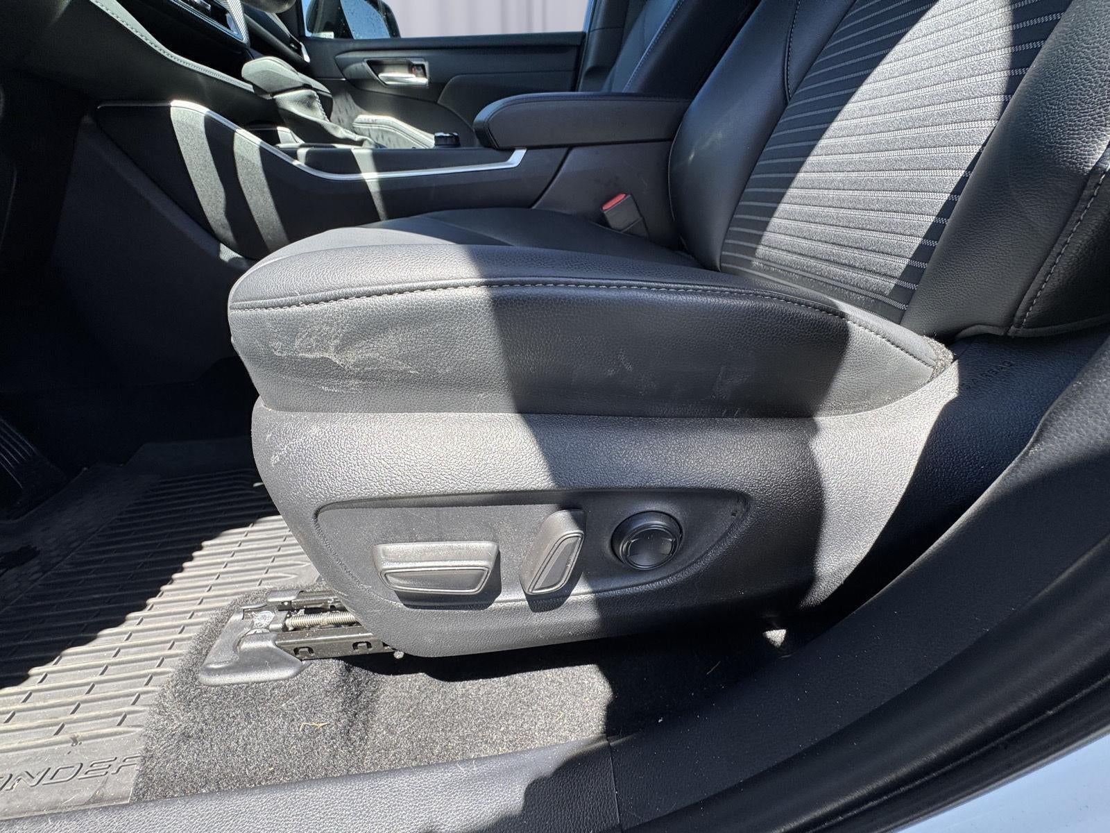 2025 Toyota Highlander LE