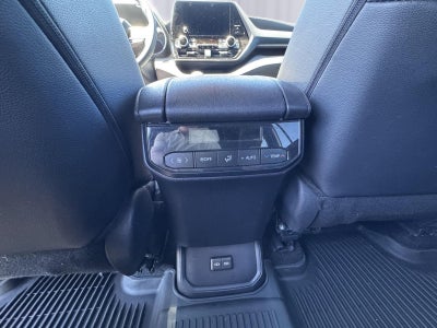 2025 Toyota Highlander LE