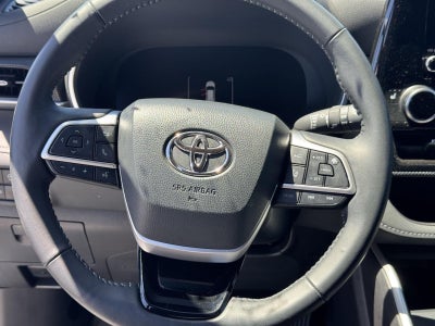2025 Toyota Highlander LE