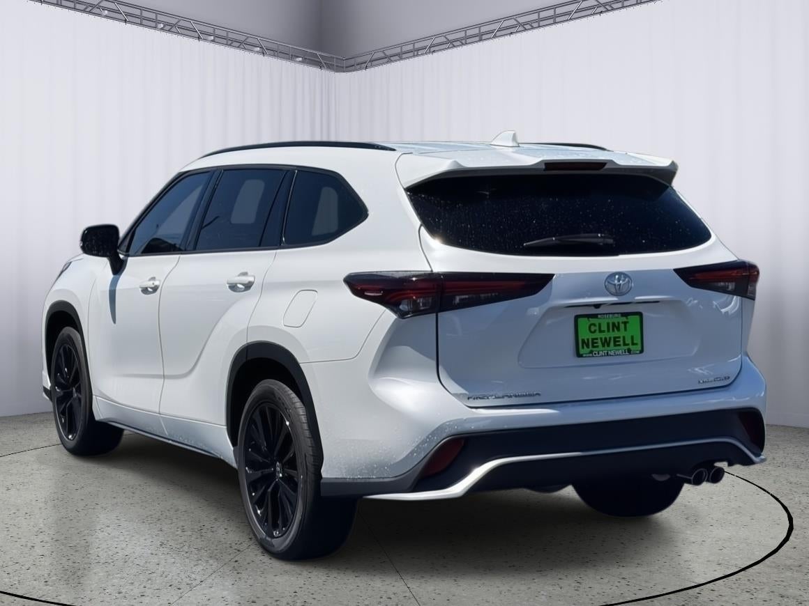 2025 Toyota Highlander LE