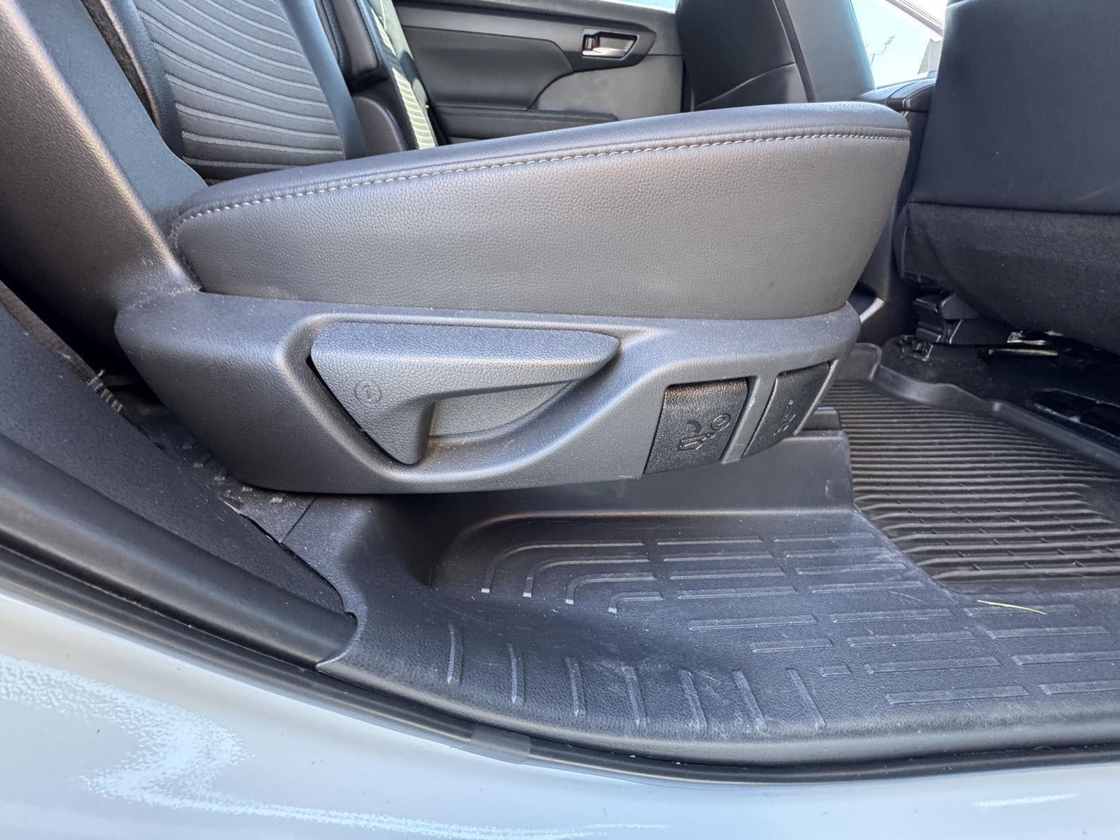 2025 Toyota Highlander LE