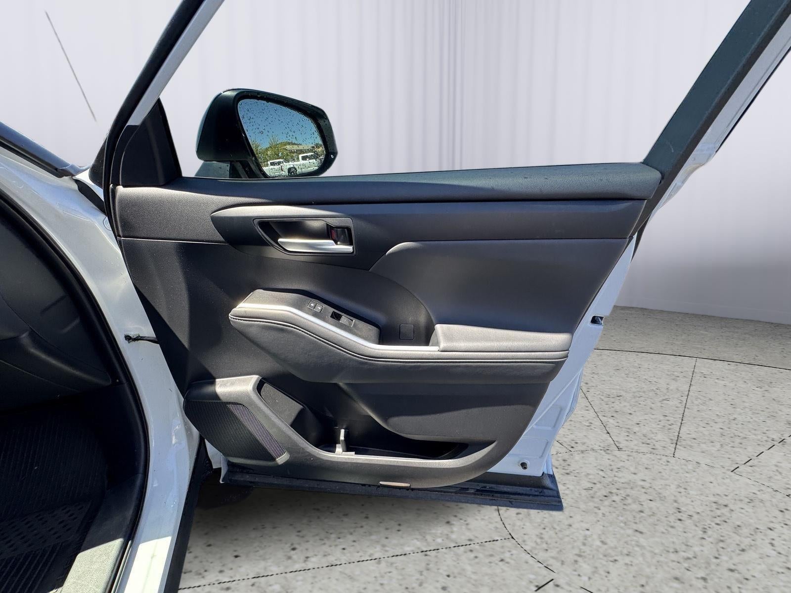 2025 Toyota Highlander LE
