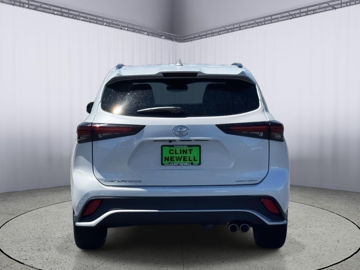 2025 Toyota Highlander LE