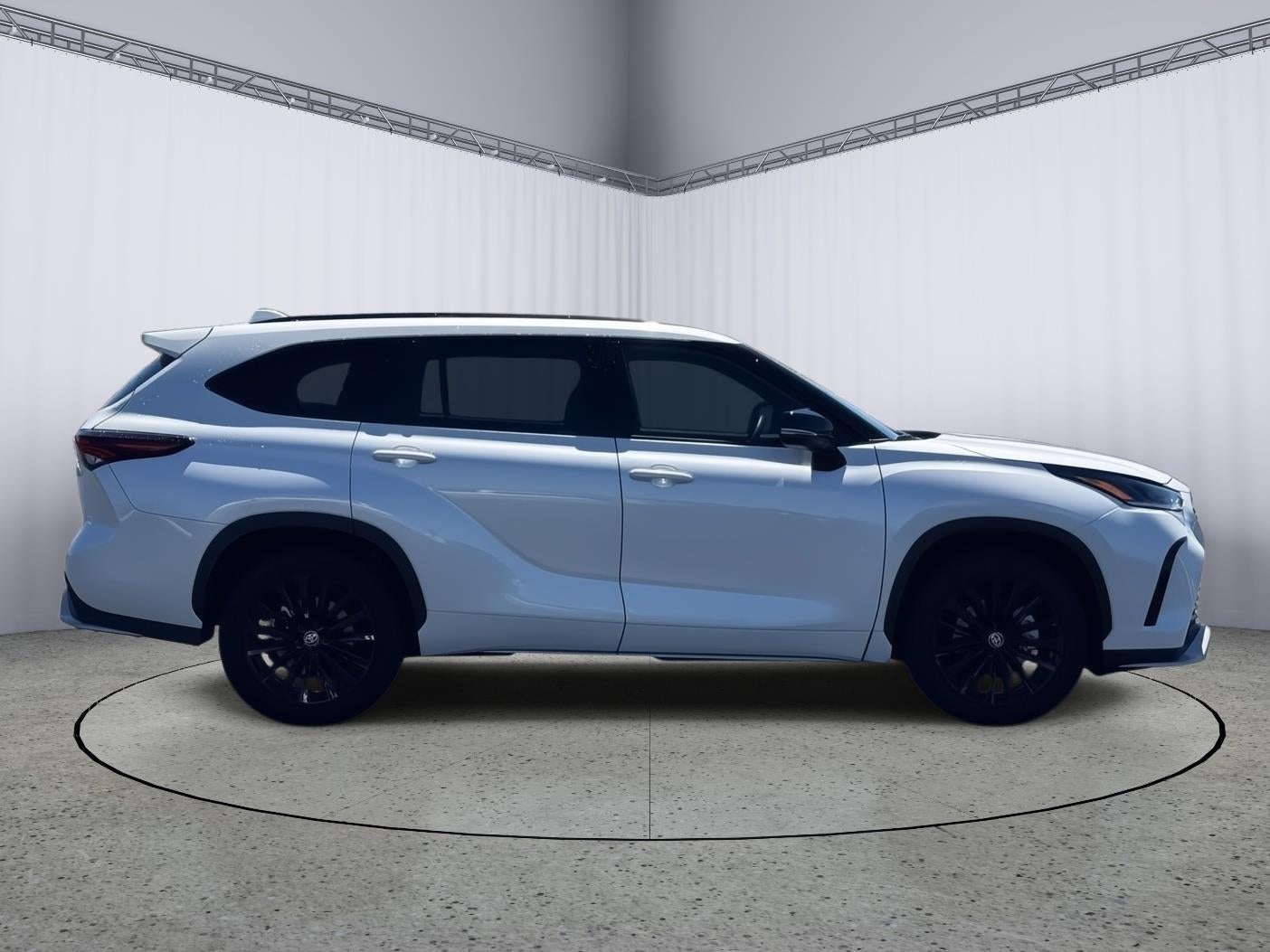 2025 Toyota Highlander LE