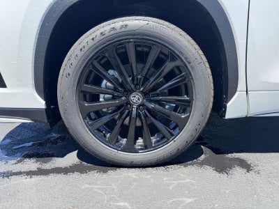 2025 Toyota Highlander LE