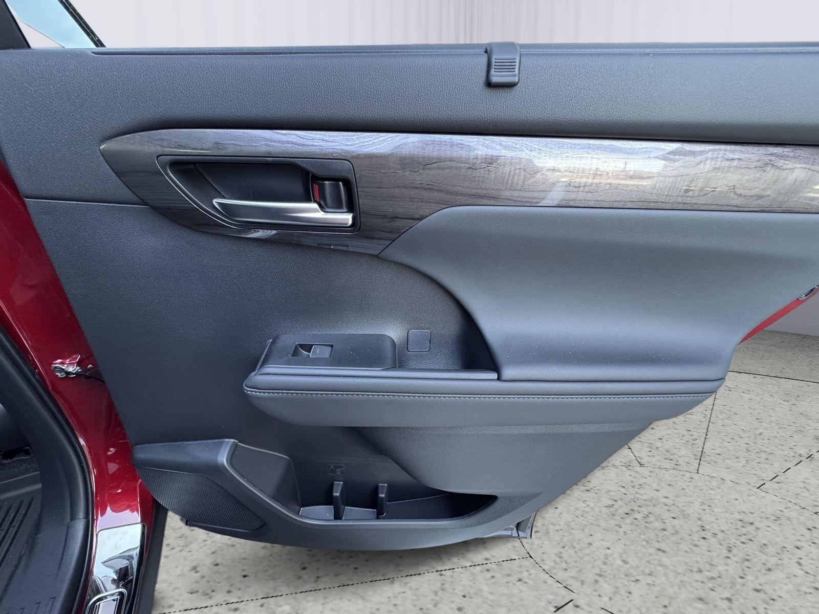 2026 Toyota Highlander XLE