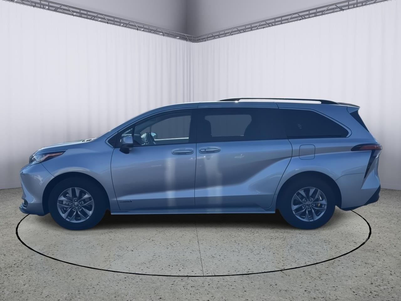 2021 Toyota Sienna LE