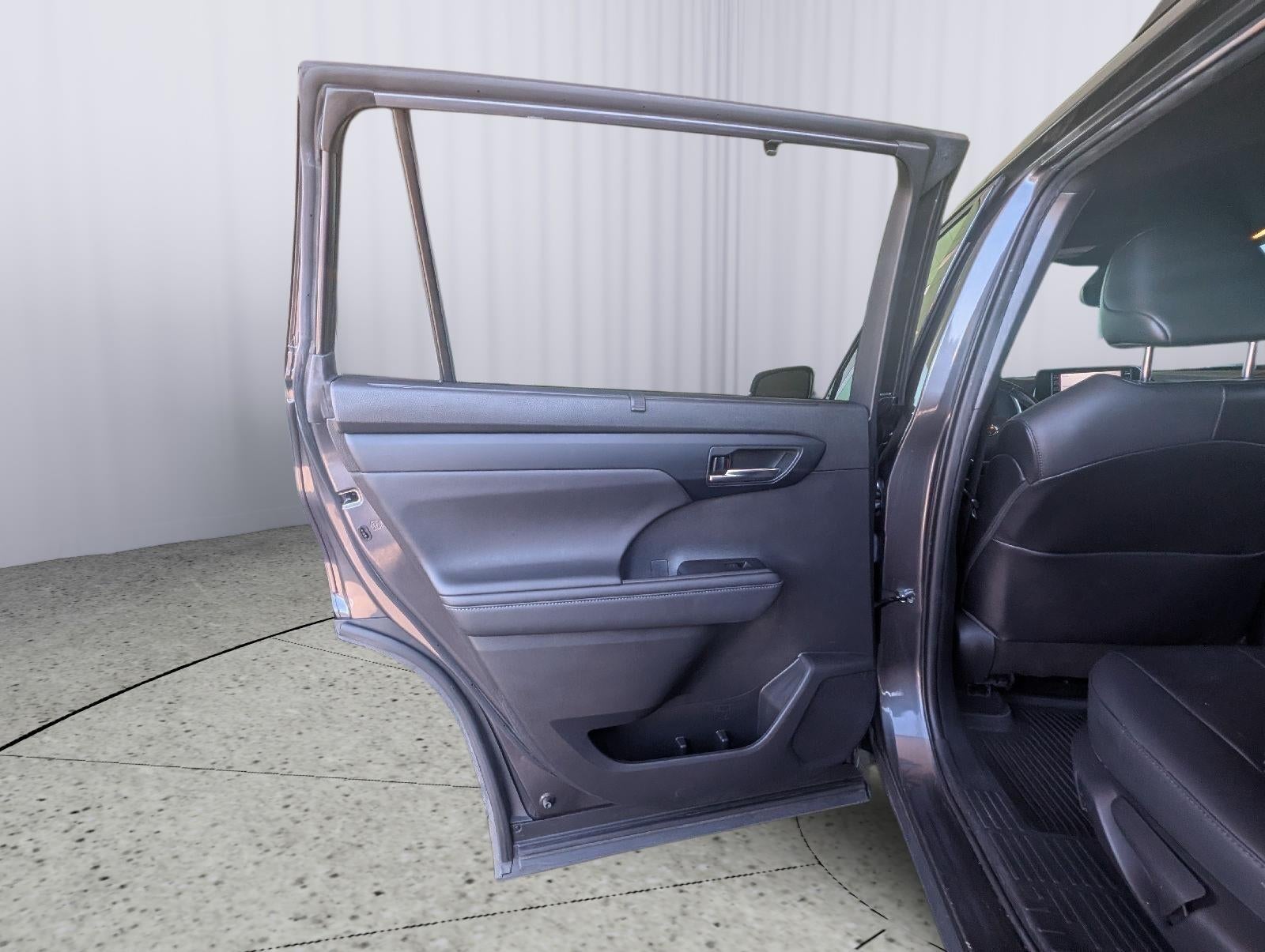 2022 Toyota Highlander XSE