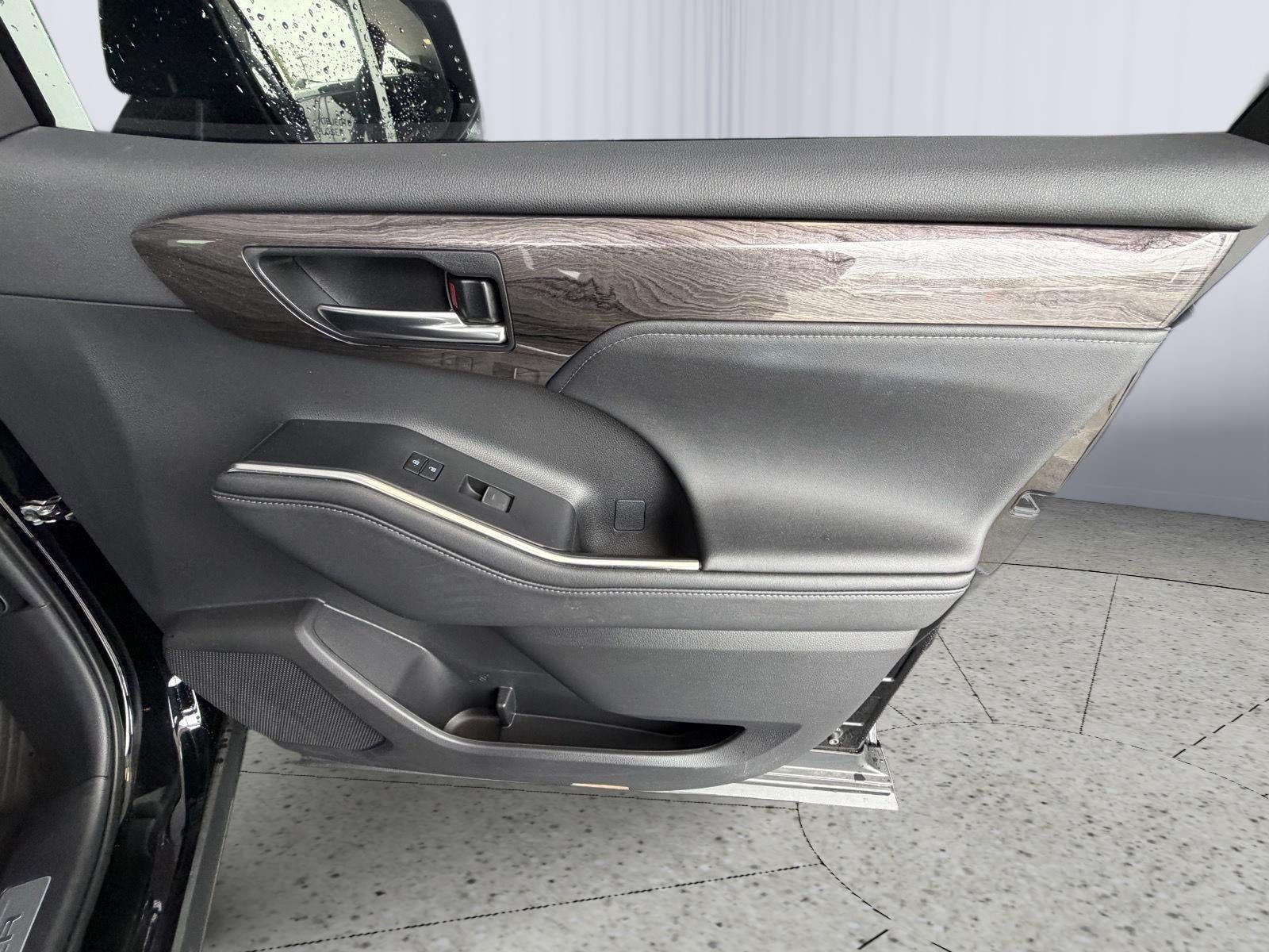 2023 Toyota Highlander Hybrid Limited