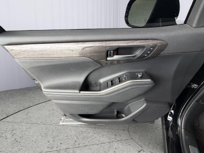 2023 Toyota Highlander Hybrid Limited