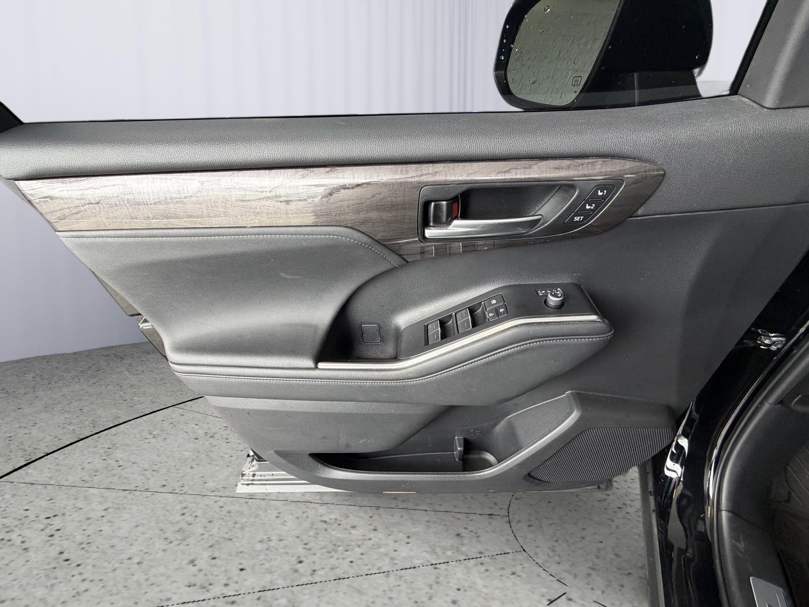 2023 Toyota Highlander Hybrid Limited