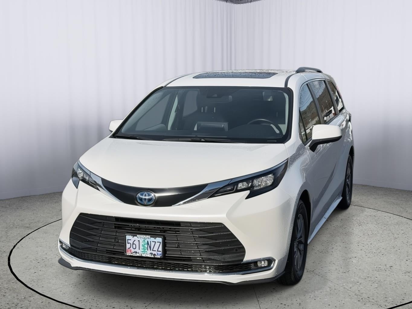 2024 Toyota Sienna XLE