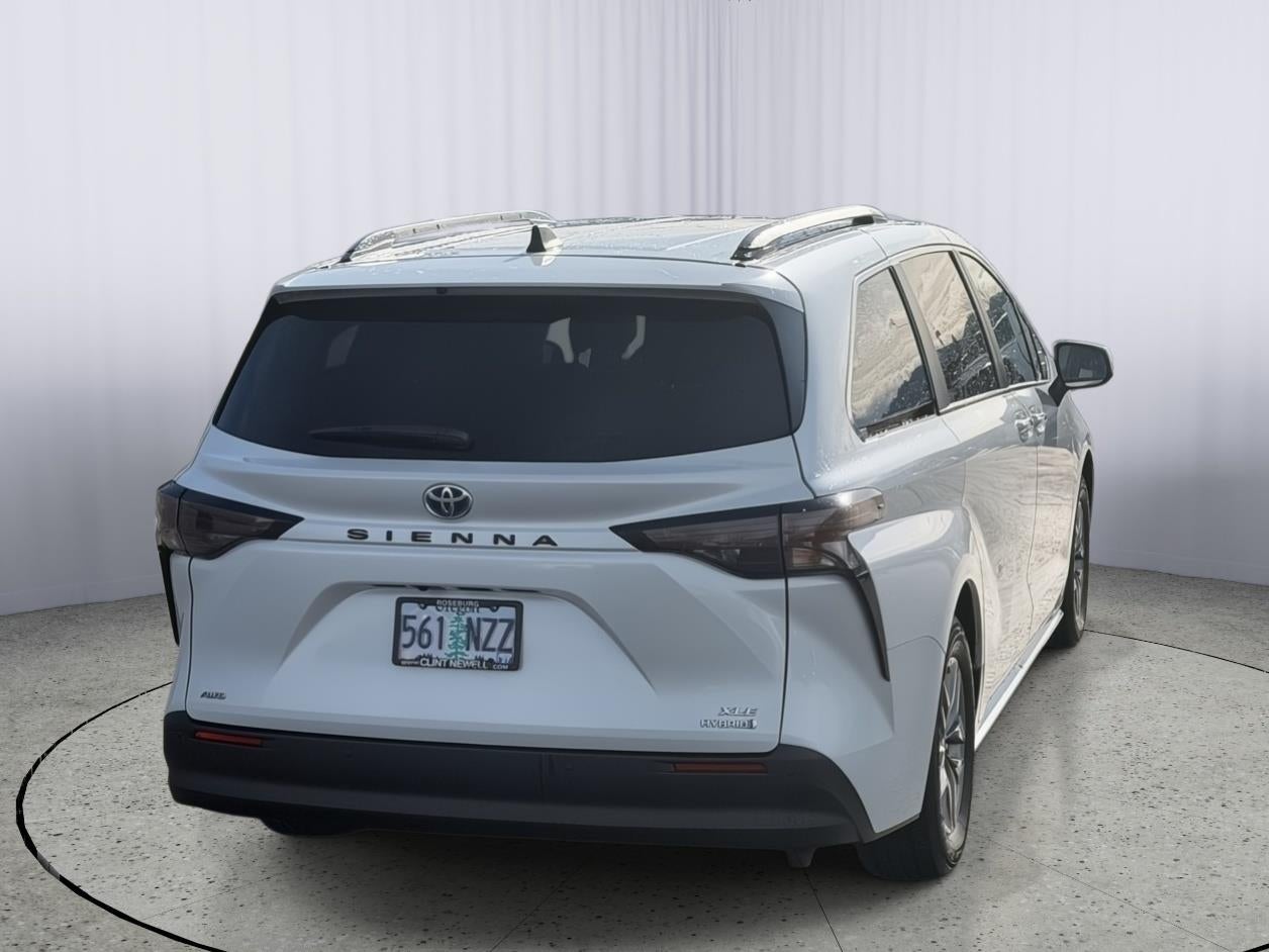 2024 Toyota Sienna XLE