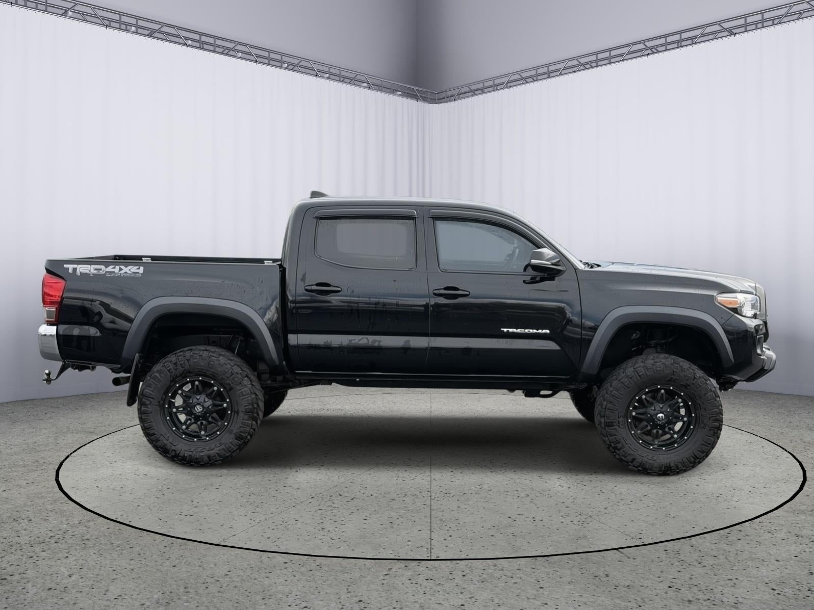 2017 Toyota Tacoma SR5
