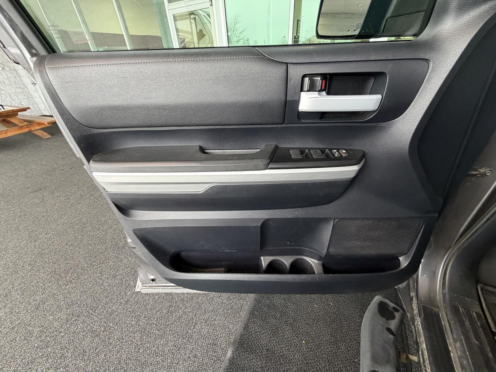 2016 Toyota Tundra 4WD Truck SR5