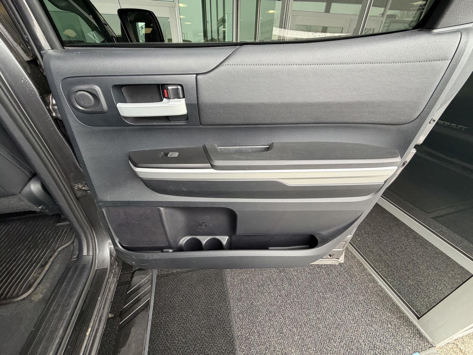 2016 Toyota Tundra 4WD Truck SR5