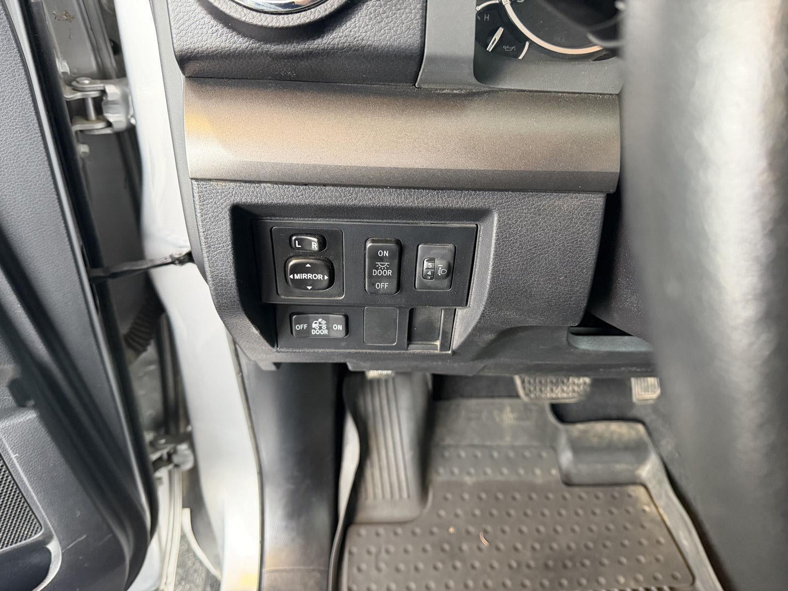 2016 Toyota Tundra 4WD Truck SR