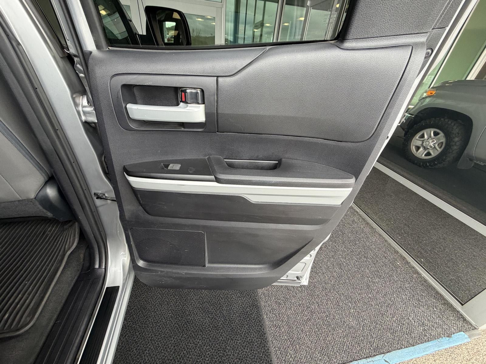 2016 Toyota Tundra 4WD Truck SR