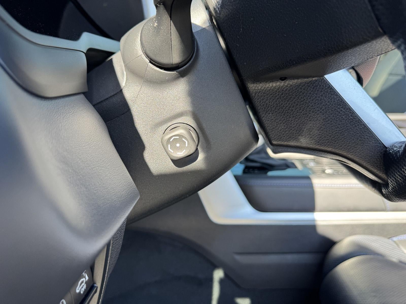 2024 Toyota Sequoia SR5