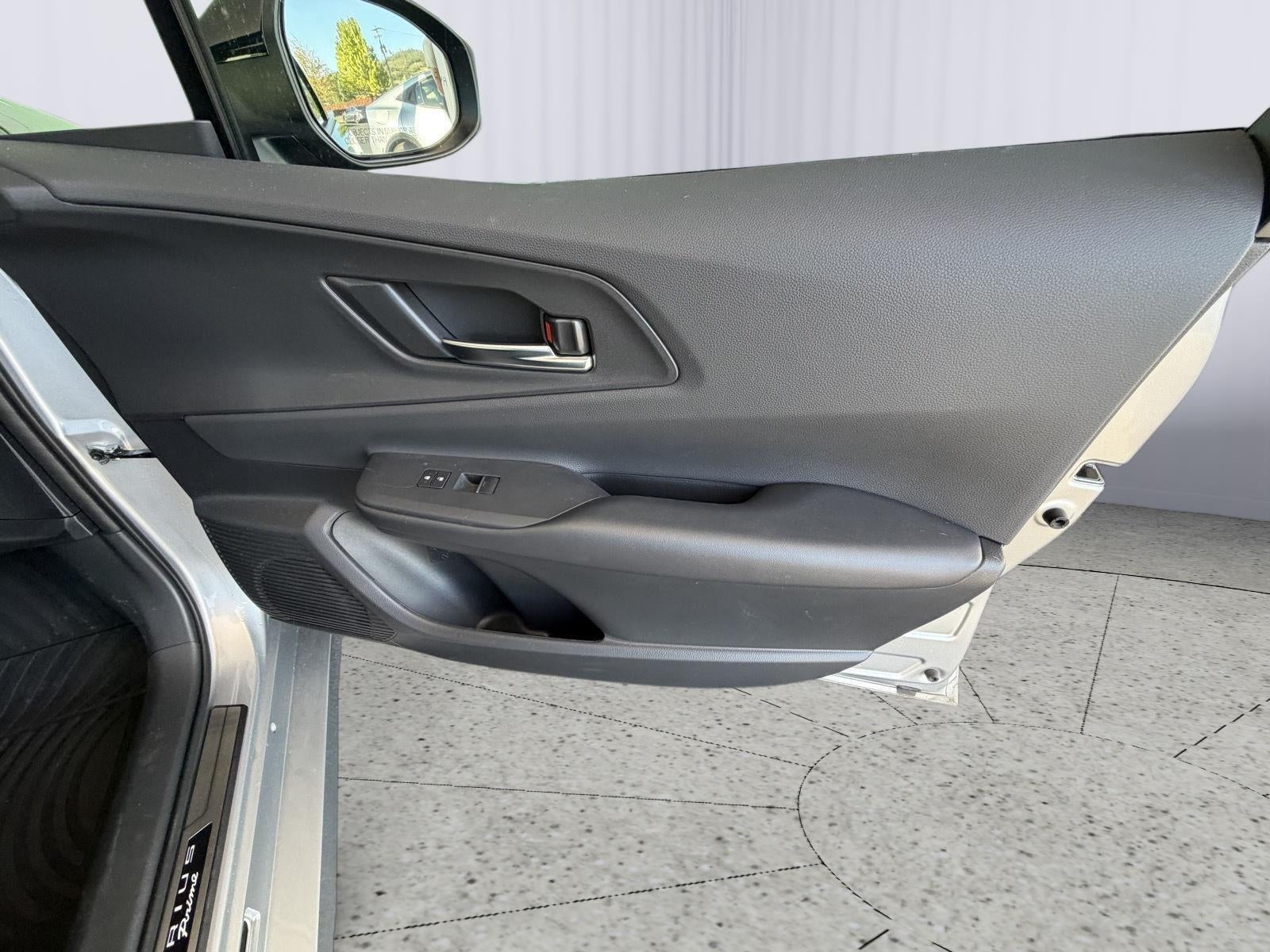 2024 Toyota Prius Prime SE