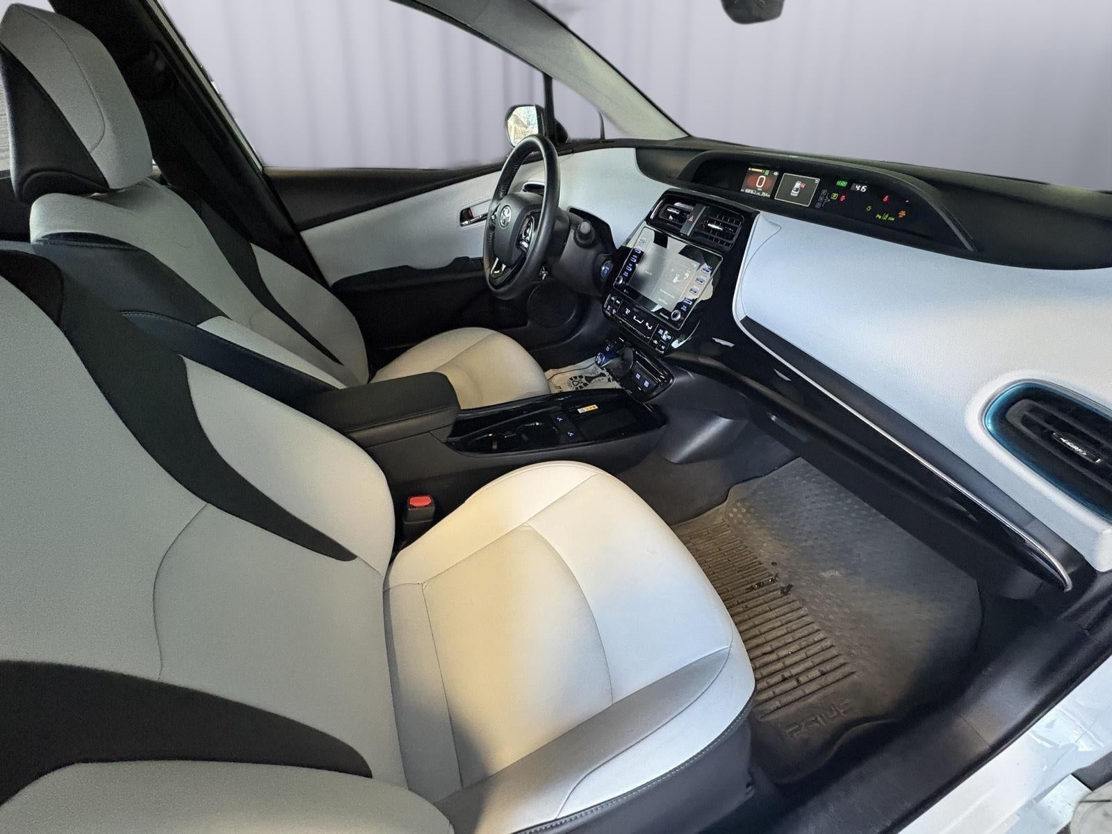 2022 Toyota Prius LE