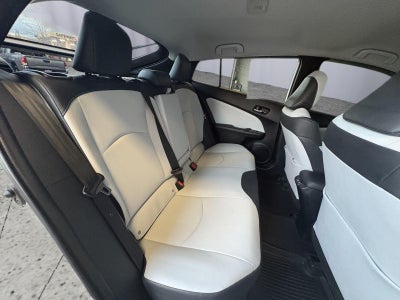 2022 Toyota Prius LE