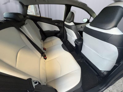 2022 Toyota Prius LE