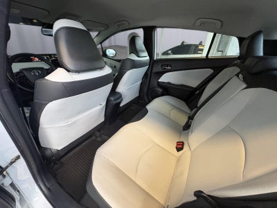 2022 Toyota Prius LE