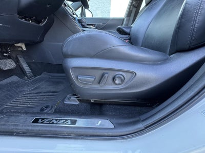 2022 Toyota Venza LE