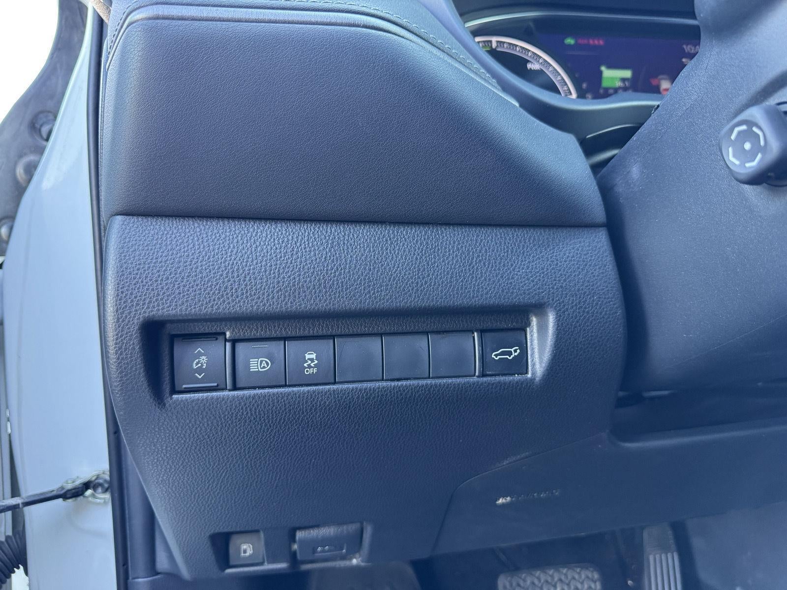 2022 Toyota Venza LE