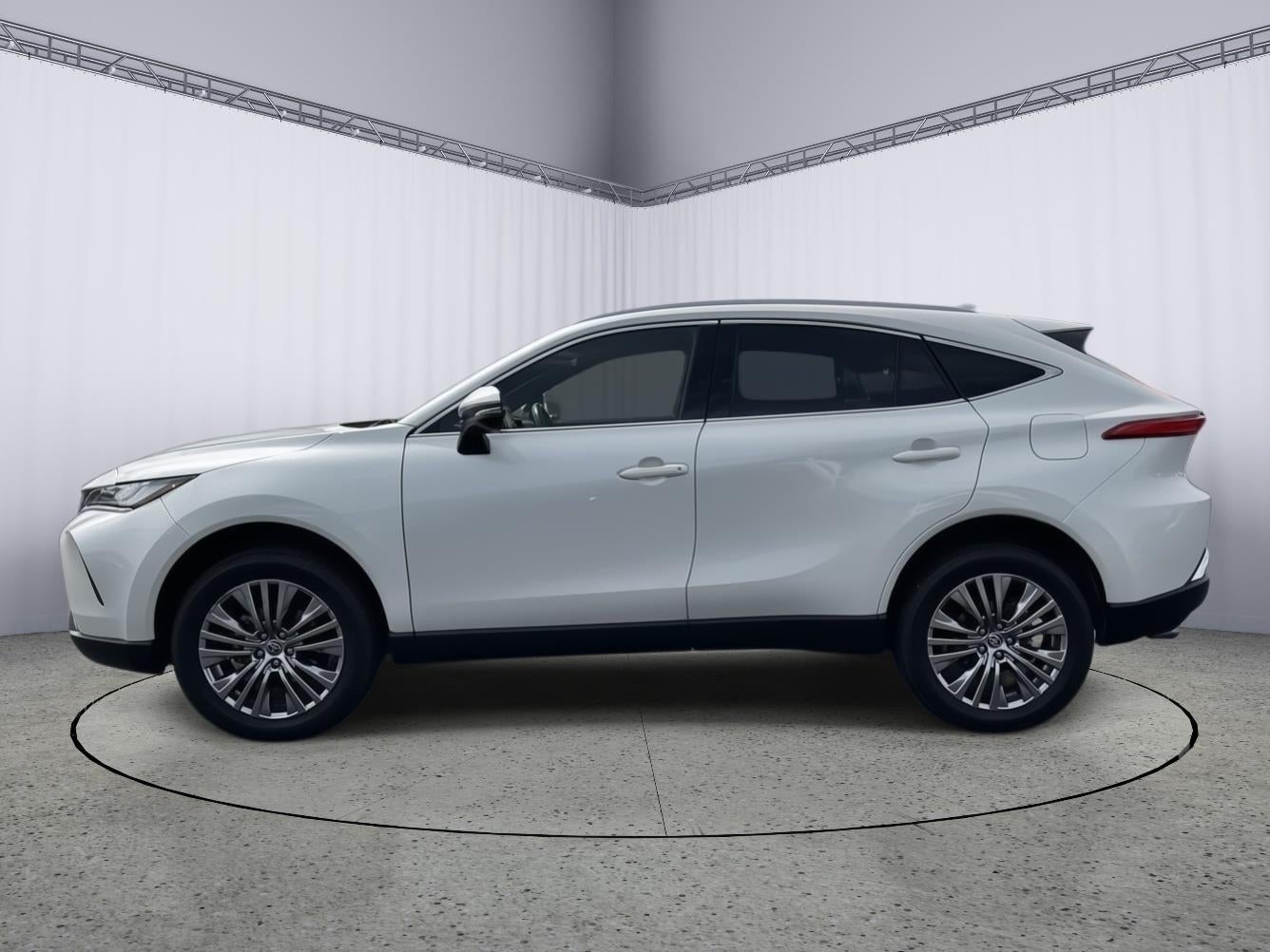 2022 Toyota Venza LE