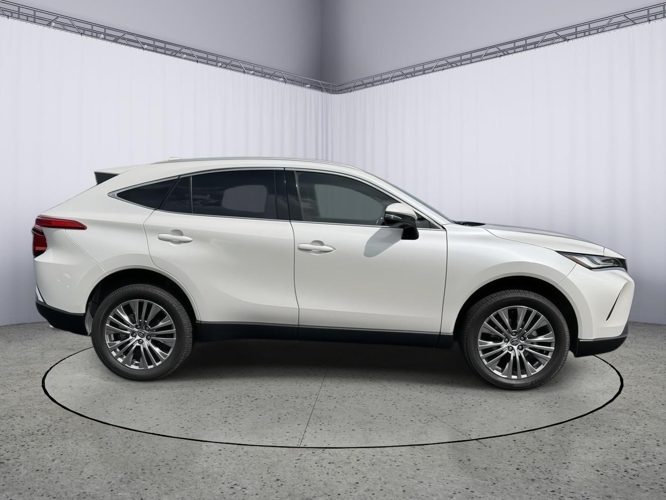 2022 Toyota Venza LE